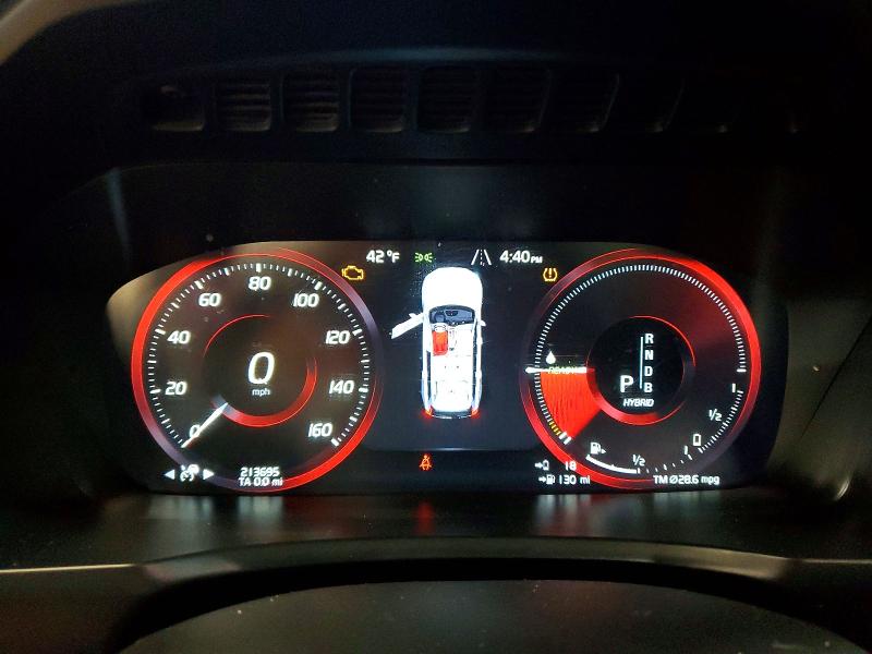 Фото 9 - VOLVO XC90