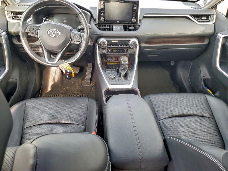 Фото 8 - TOYOTA RAV4