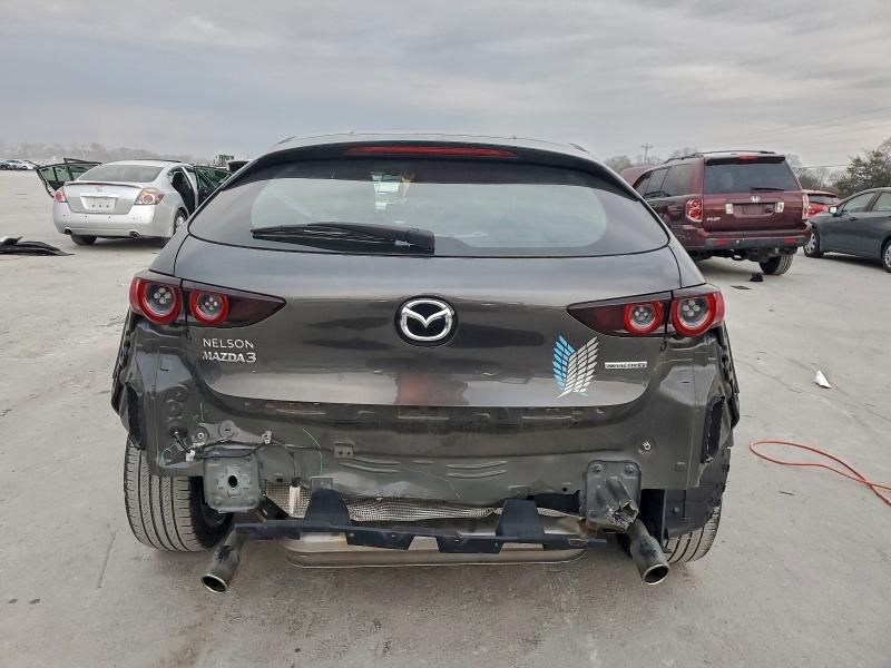 Фото 6 - MAZDA 3