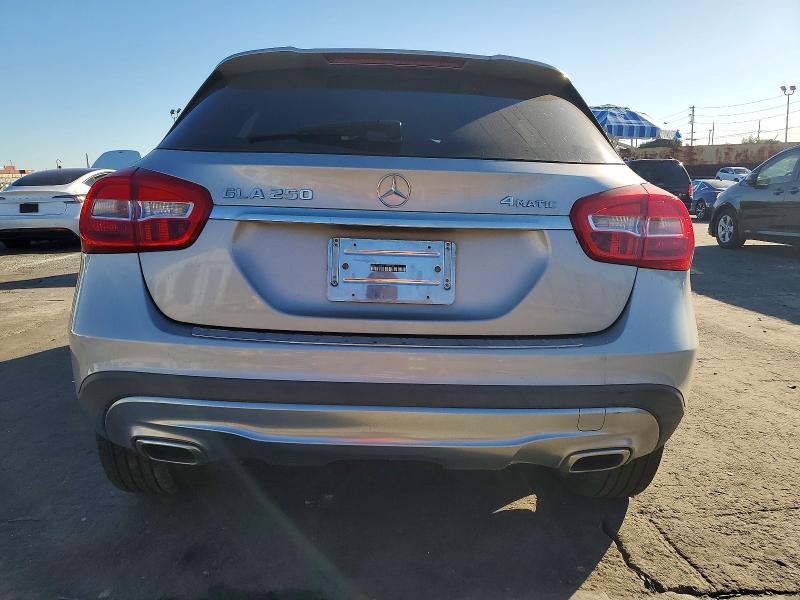 Фото 6 - MERCEDES-BENZ GLA-CLASS