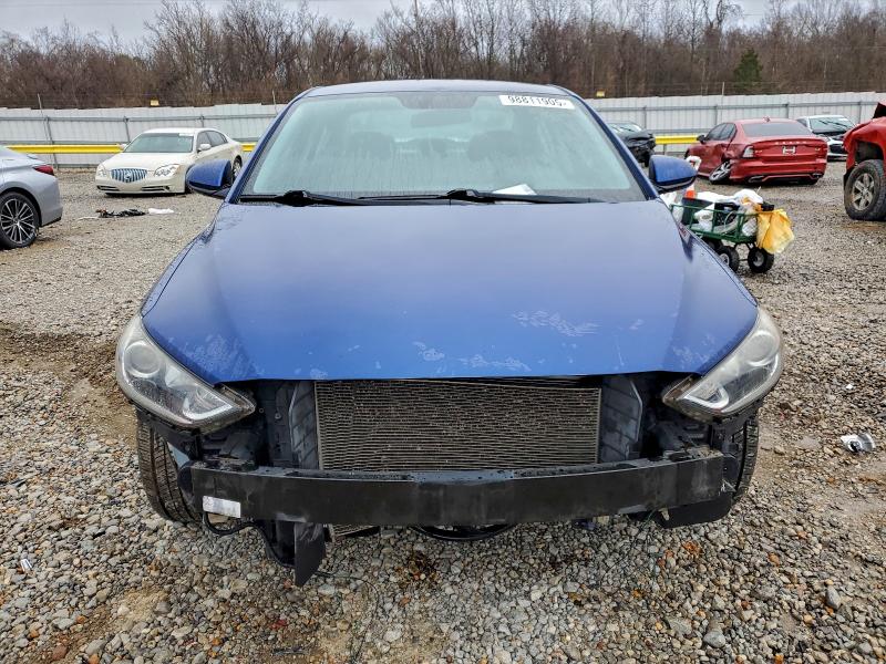 Фото 5 - HYUNDAI ELANTRA