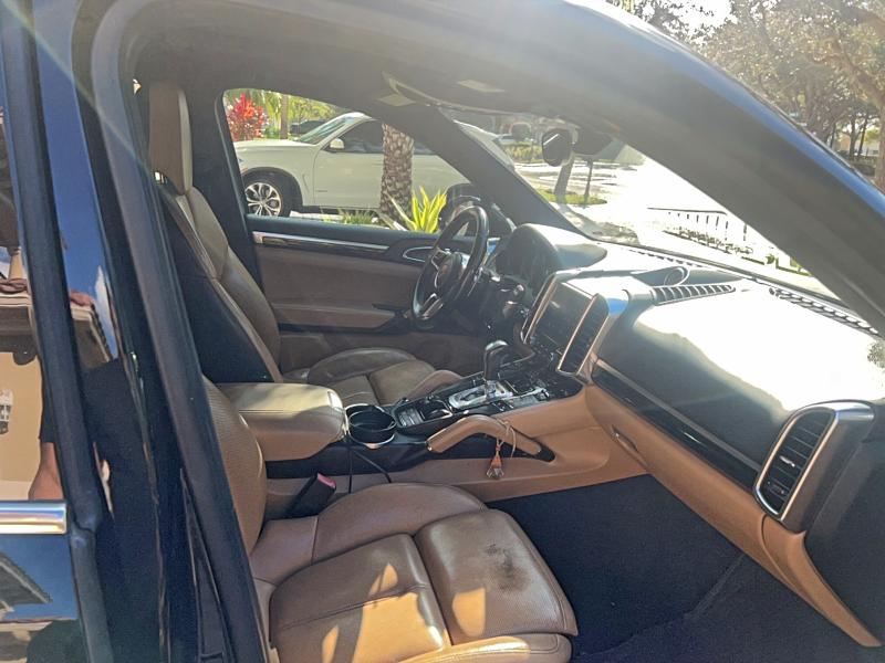 Фото 5 - PORSCHE CAYENNE