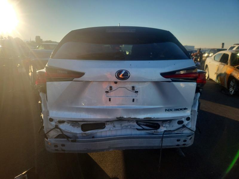 Фото 6 - LEXUS NX