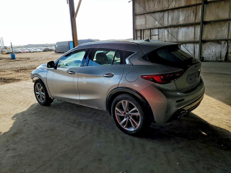 Фото 2 - INFINITI QX30