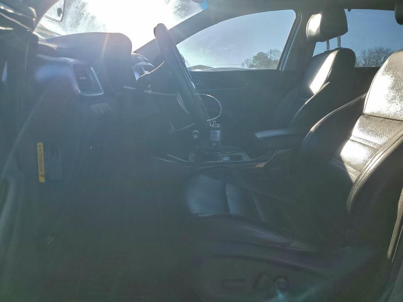 Фото 7 - KIA SORENTO