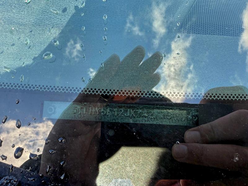 Фото 13 - TOYOTA TUNDRA