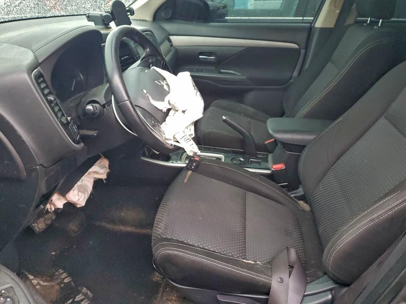 Фото 7 - MITSUBISHI OUTLANDER