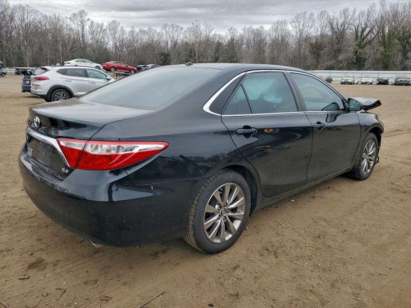 Фото 3 - TOYOTA CAMRY