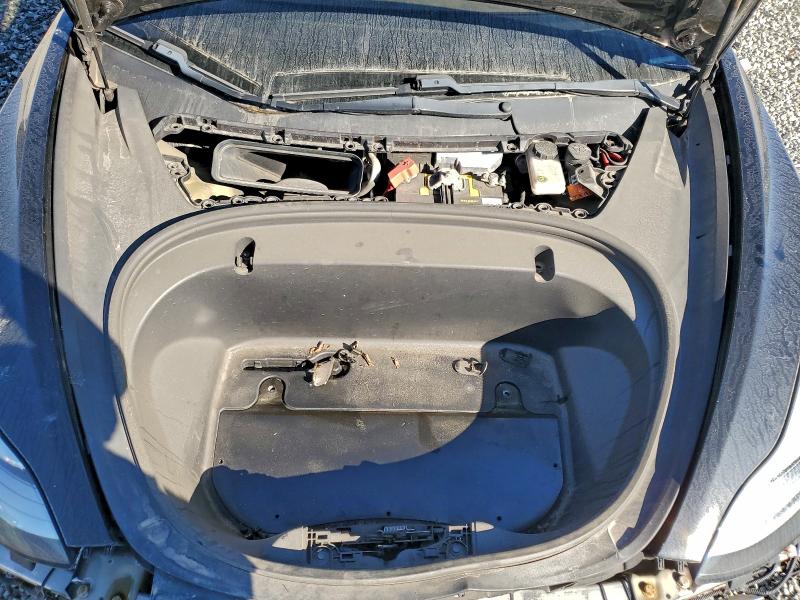 Фото 10 - TESLA MODEL 3