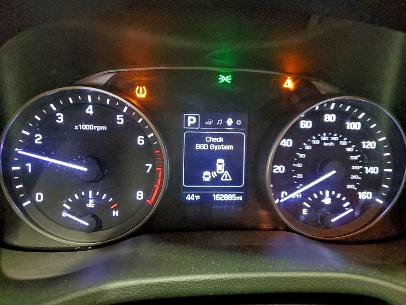 Фото 9 - HYUNDAI ELANTRA