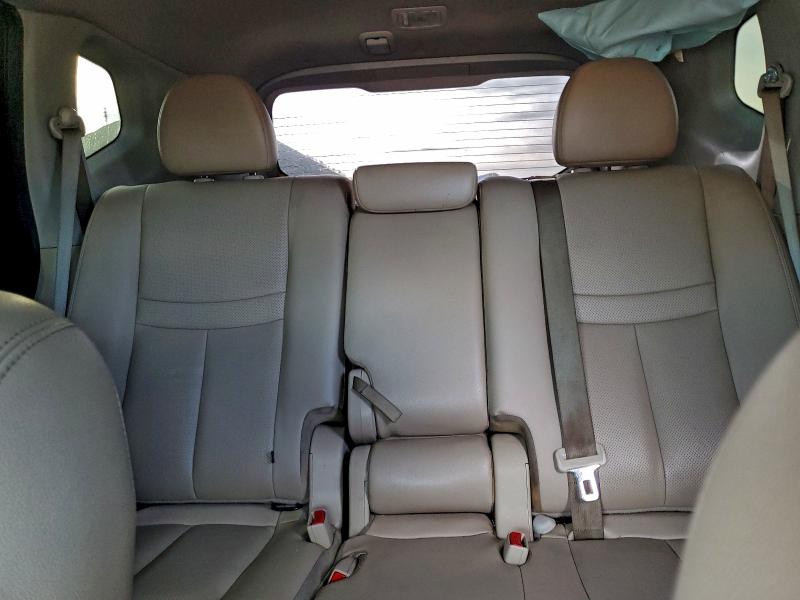 Фото 10 - NISSAN ROGUE