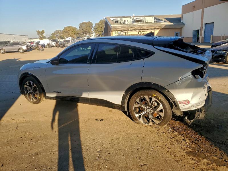 Фото 2 - FORD MUSTANG