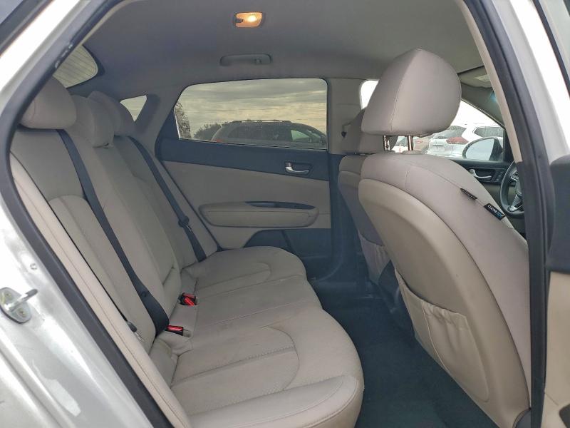 Фото 10 - KIA OPTIMA