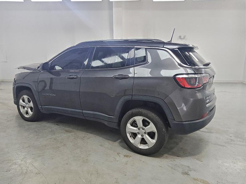 Фото 2 - JEEP COMPASS