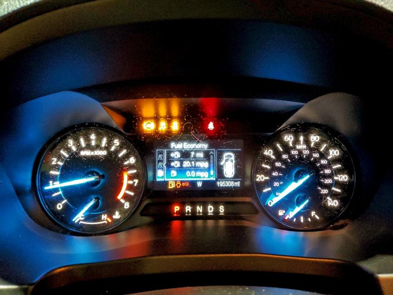 Фото 9 - FORD EXPLORER