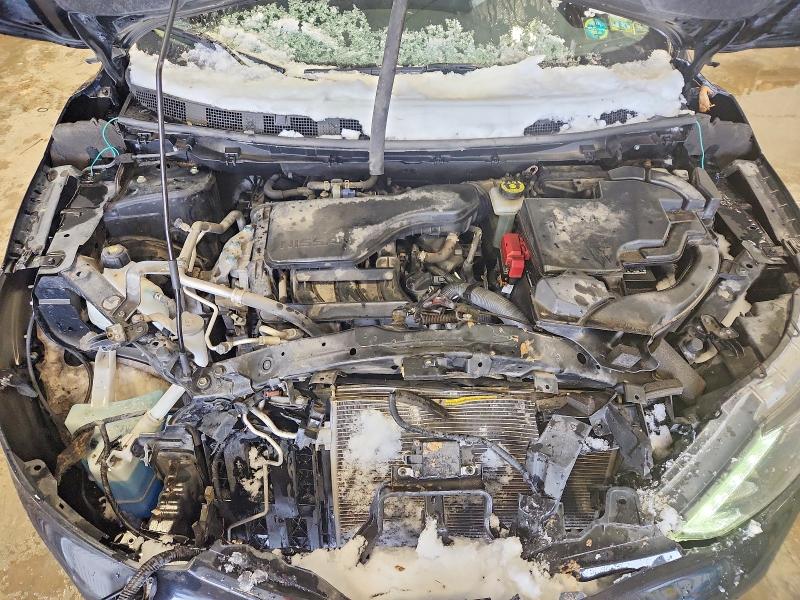 Фото 11 - NISSAN ROGUE