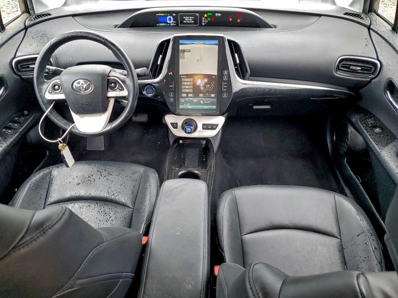 Фото 8 - TOYOTA PRIUS