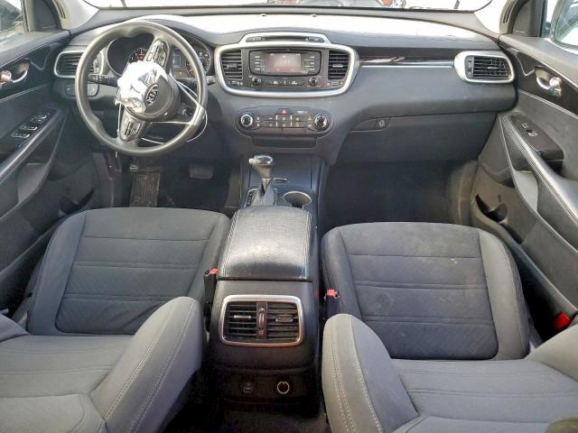 Фото 8 - KIA SORENTO