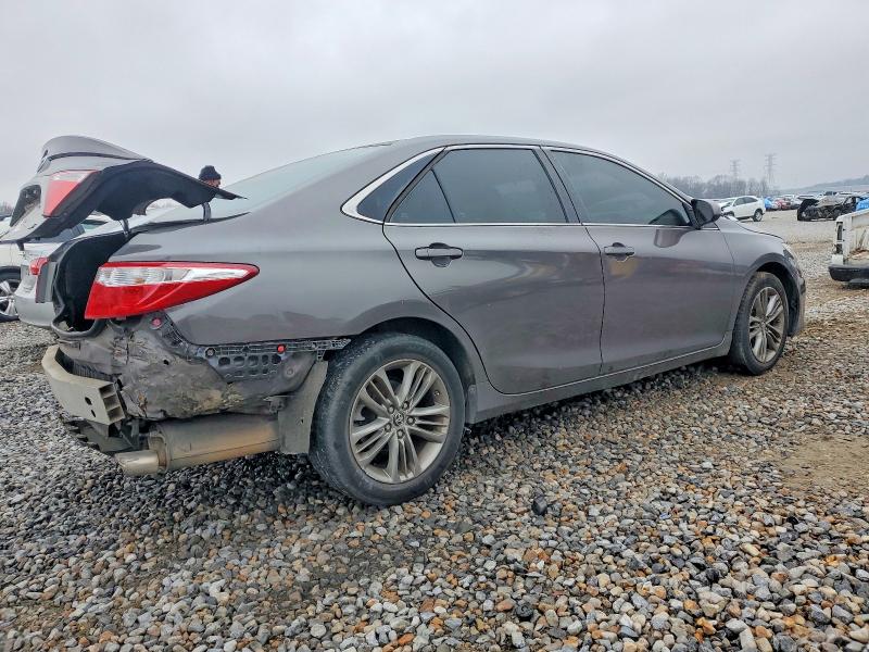 Фото 3 - TOYOTA CAMRY