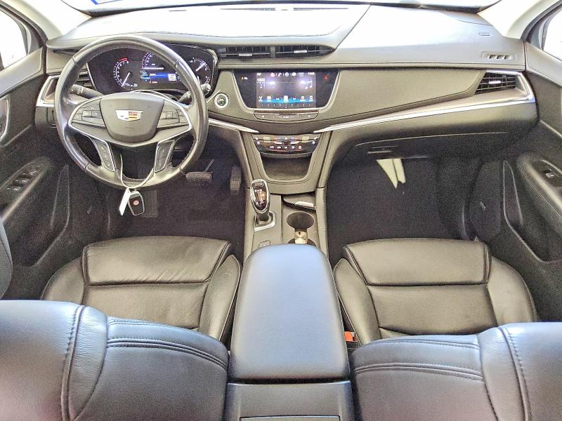 Фото 8 - CADILLAC XT5