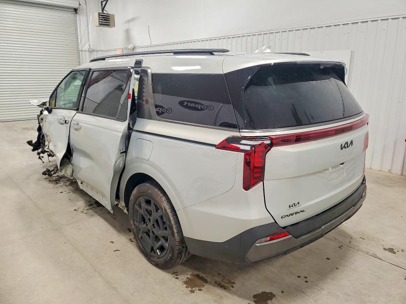 Фото 2 - KIA CARNIVAL S