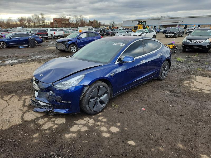 Фото 1 - TESLA MODEL 3