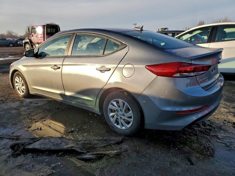 Фото 2 - HYUNDAI ELANTRA