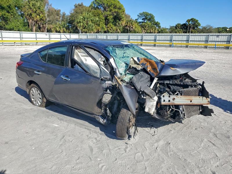 Фото 4 - NISSAN VERSA