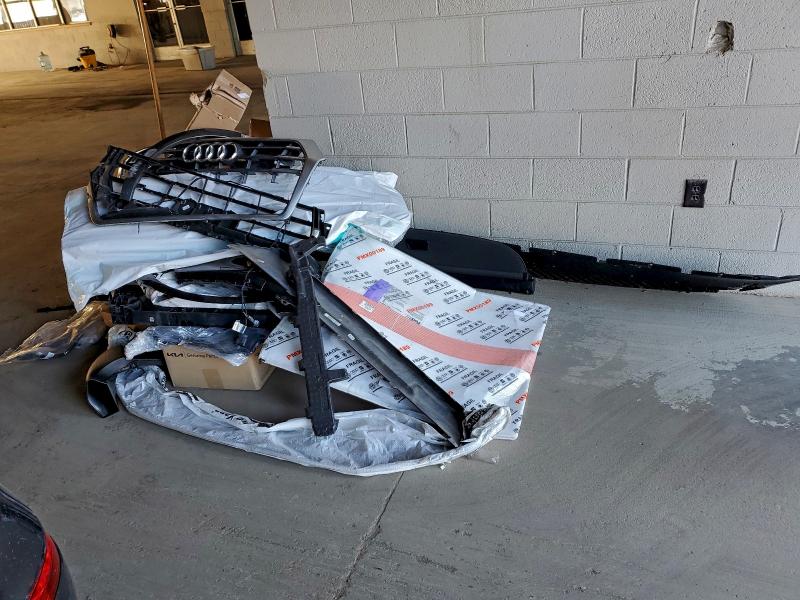 Фото 13 - AUDI Q5