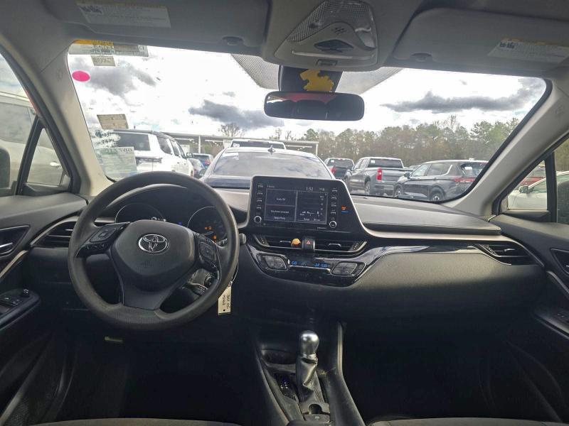 Фото 9 - TOYOTA C-HR