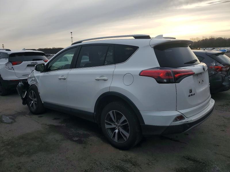Фото 2 - TOYOTA RAV4