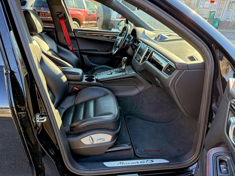 Фото 6 - PORSCHE MACAN