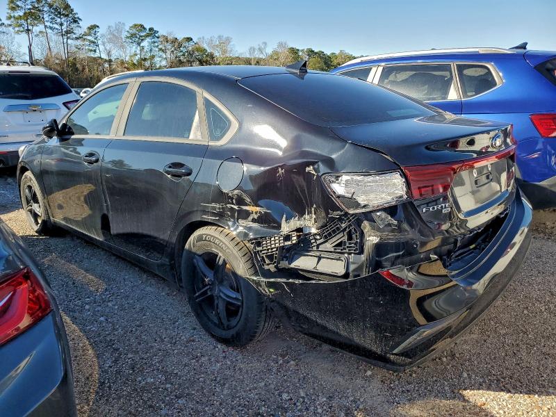 Фото 2 - KIA FORTE