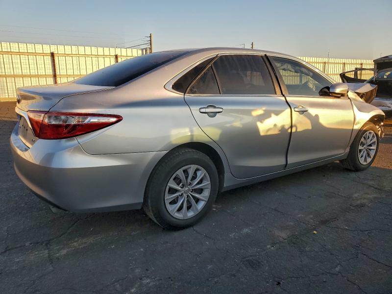 Фото 3 - TOYOTA CAMRY