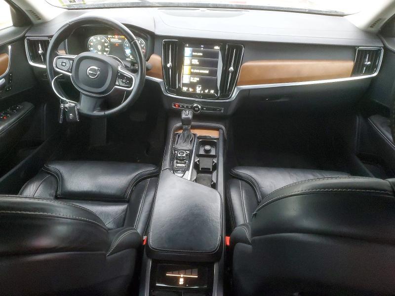 Фото 8 - VOLVO S90