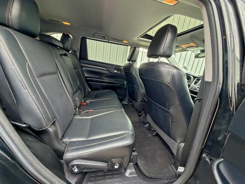 Фото 6 - TOYOTA HIGHLANDER