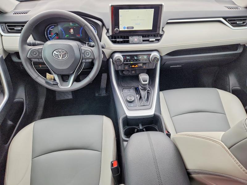 Фото 8 - TOYOTA RAV4