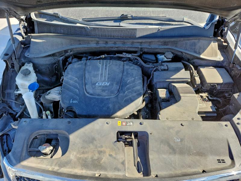 Фото 11 - KIA SORENTO