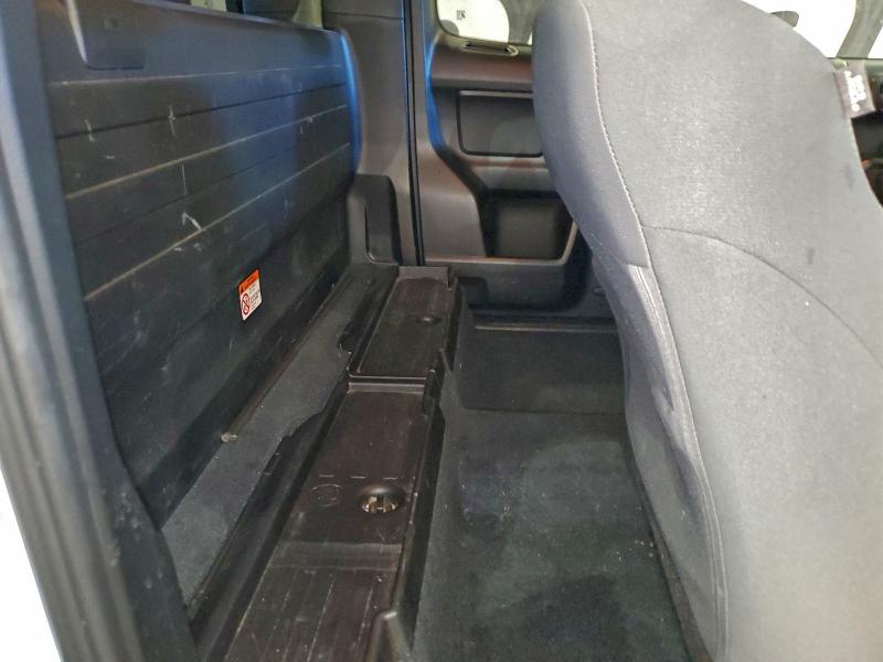 Фото 10 - TOYOTA TACOMA