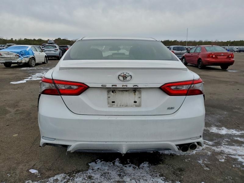 Фото 6 - TOYOTA CAMRY