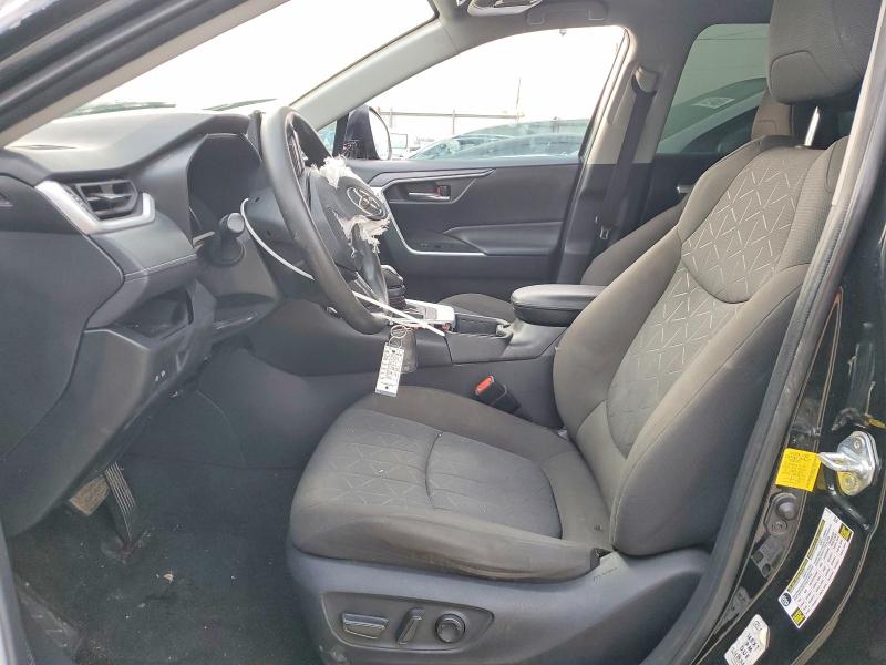 Фото 7 - TOYOTA RAV4