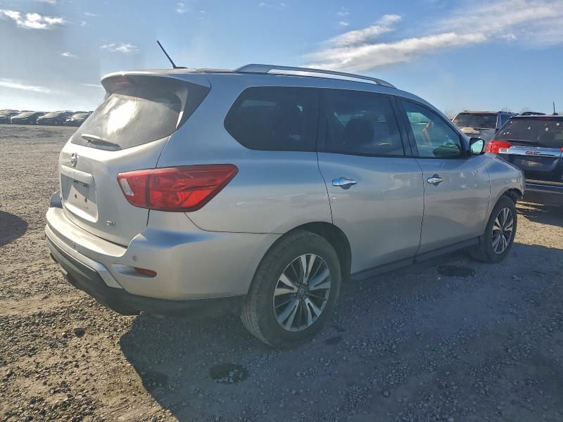 Фото 3 - NISSAN PATHFINDER