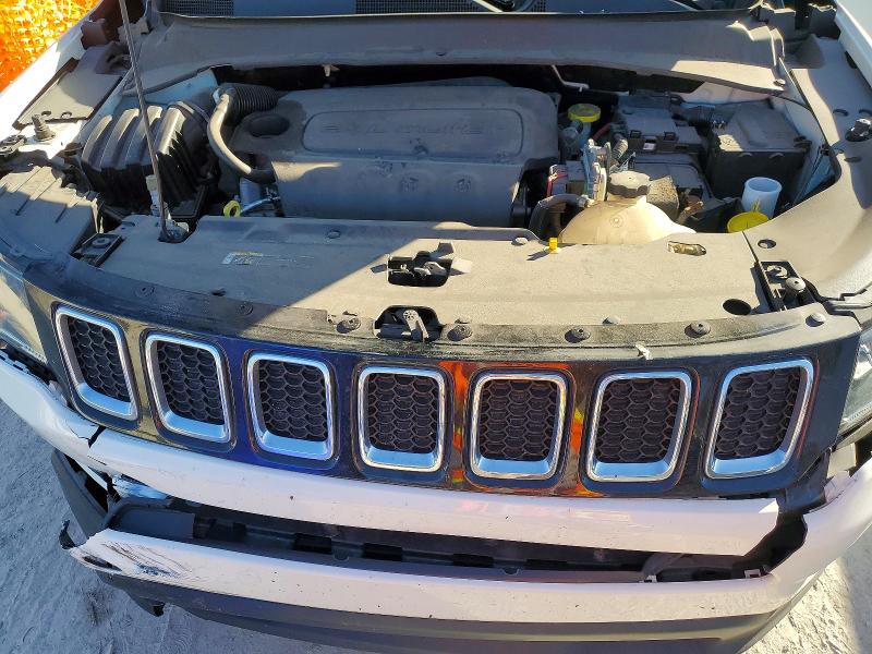 Фото 12 - JEEP COMPASS