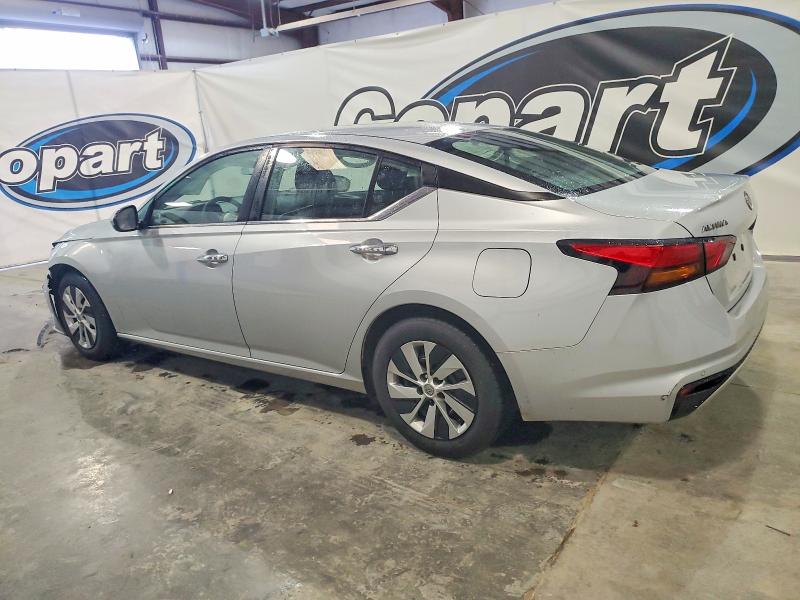 Фото 2 - NISSAN ALTIMA