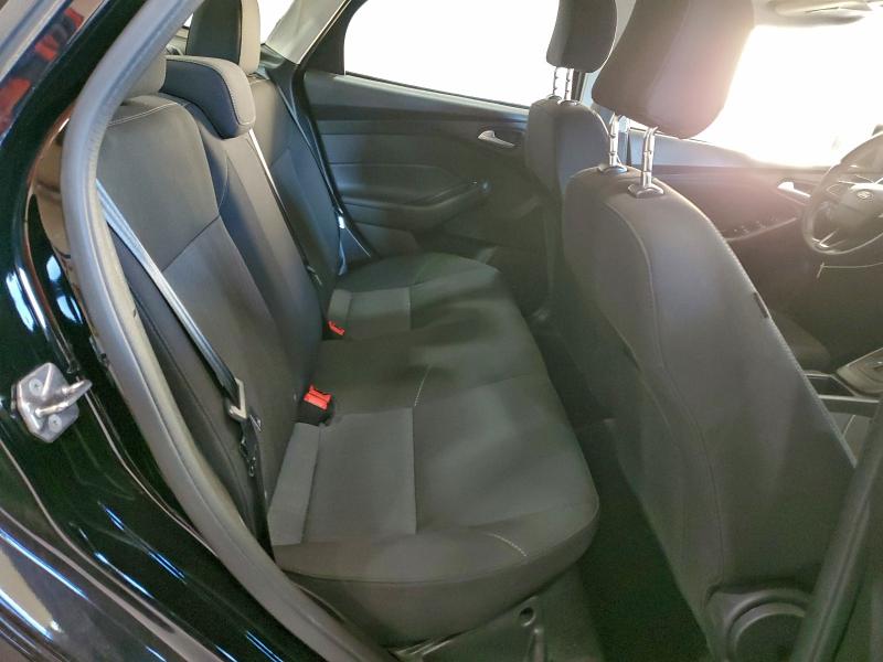 Фото 10 - FORD FOCUS