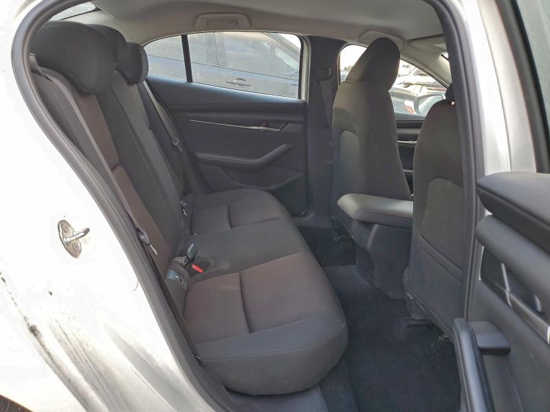 Фото 10 - MAZDA 3