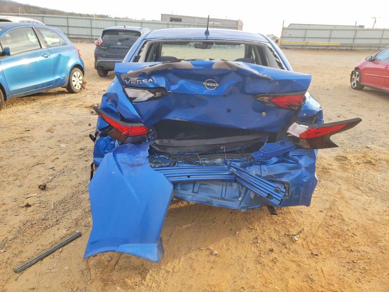 Фото 6 - NISSAN VERSA