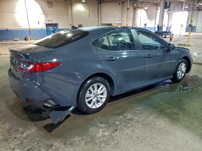 Фото 3 - TOYOTA CAMRY