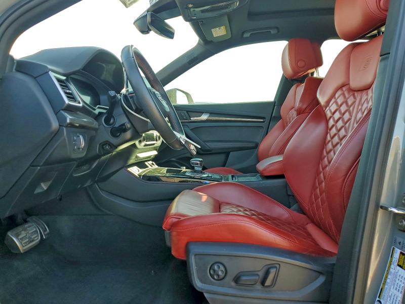 Фото 7 - AUDI SQ5