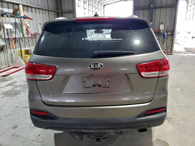 Фото 6 - KIA SORENTO